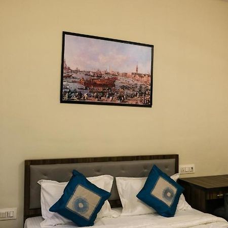Hotel Vrc Mumbai Ngoại thất bức ảnh