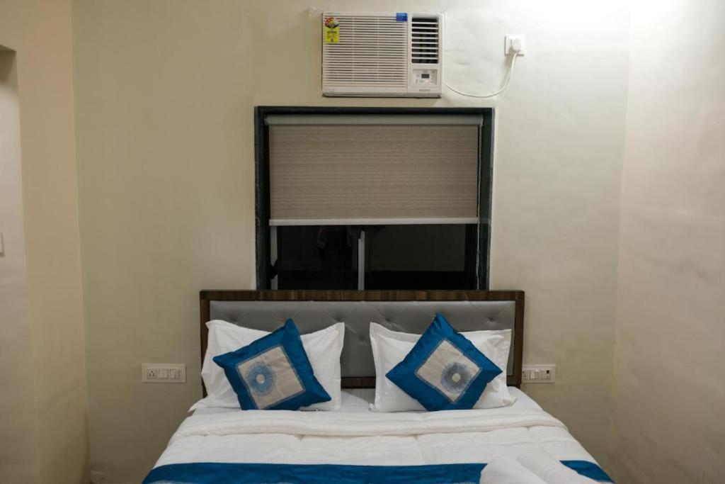 Hotel Vrc Mumbai Ngoại thất bức ảnh